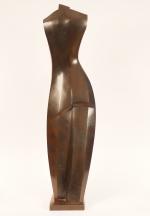 Emile-Francois P&ETOU 
"Nu debout"
Grande sculpture en bronze. 
Signée.
Numéroté 6/9. 
H....