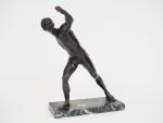 "Le gladiateur"
Sculpture XIXème en bronze à patine brune.
Socle en marbre...