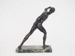 "Le gladiateur"
Sculpture XIXème en bronze à patine brune.
Socle en marbre...