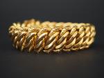 Bracelet articulé en or jaune, maille américaine.
Long. 19,5 cm
Poids. 52,59...