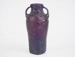 L&ETZ (?)
Vase à anses en verre irrisé, à décor de...