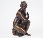 Sculpture XIXème en bronze à patine brune.
" Baigneuse "
H. 37...