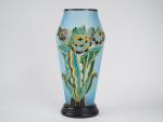 Vase Art Déco en verre émaillé, à décor de fleurs,...