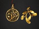 2 pendentifs Art Nouveau en or et perles à décor...