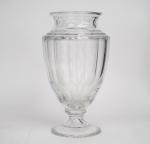 VAL ST LAMBERT.
Grand vase Médicis en cristal.
Signé.
H. 35 cm.